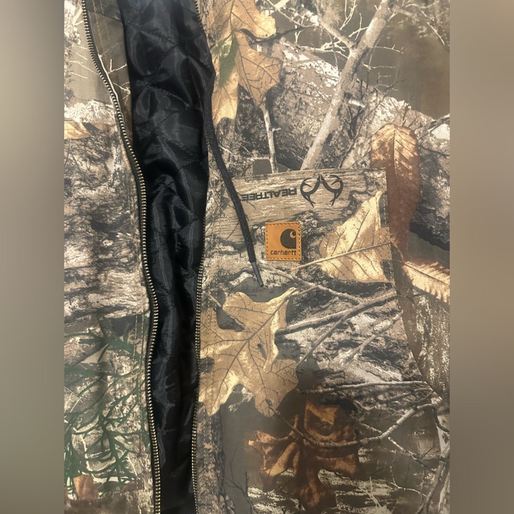 Carhartt Realtree Camo Hooded Jacket - Size Small - Picture 2 of 2
